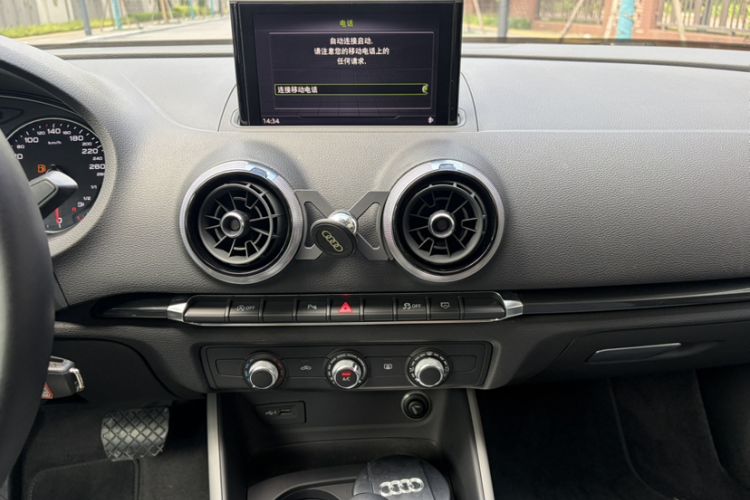 Used Audi A3 2019 Limousine 35 TFSI Fashion Edition China VI Emission Standard Interior 7