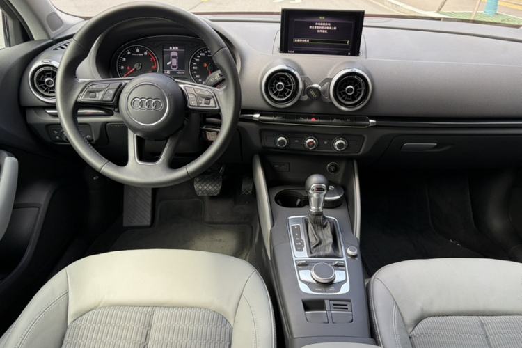 Used Audi A3 2019 Limousine 35 TFSI Fashion Edition China VI Emission Standard Interior 8