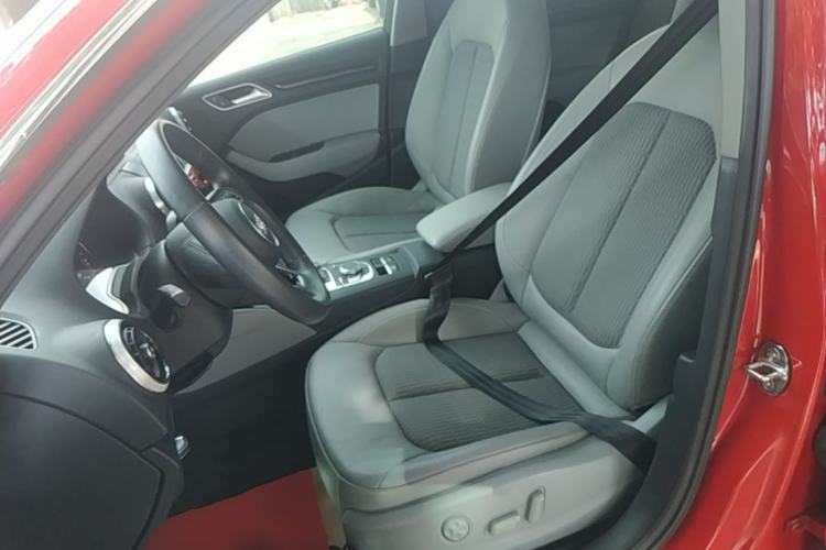 Used Audi A3 2019 Sportback 35 TFSI Fashion Edition China VI Emission Standard Left Front Seat