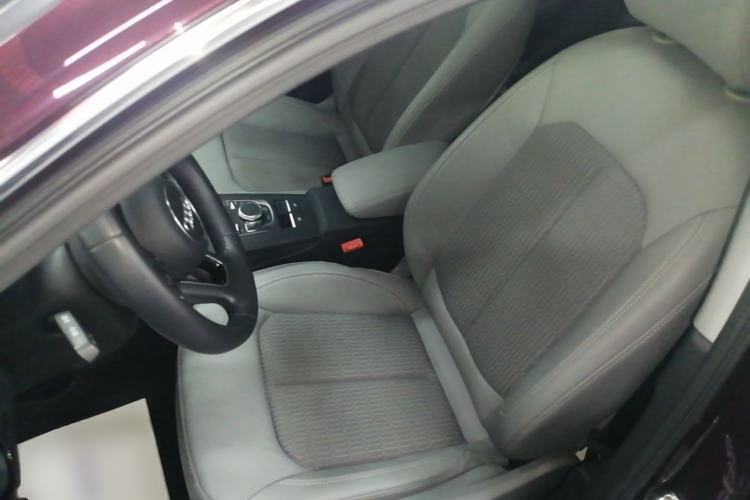 Used Audi A3 2019 Sportback 35 TFSI Fashion Edition China VI Emission Standard Left Front Seat