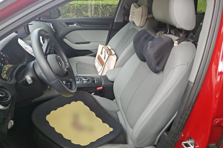 Used Audi A3 2019 Sportback 35 TFSI Fashion Edition China VI Emission Standard Left Front Seat