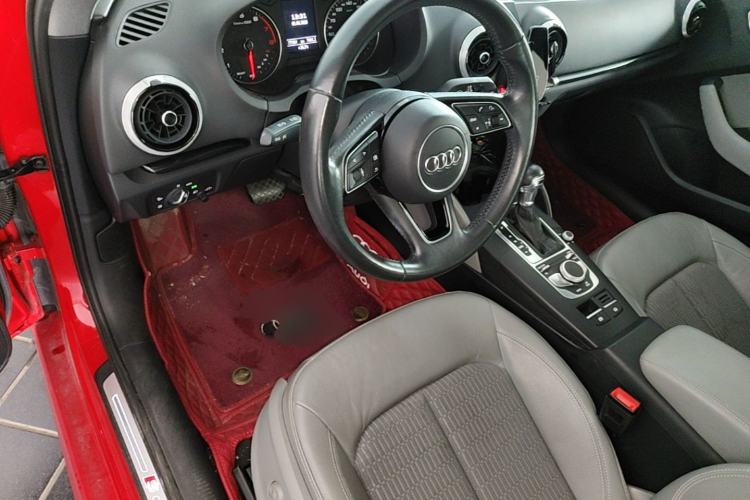 Used Audi A3 2019 Limousine 35 TFSI Fashion Edition China VI Emission Standard Left Front Seat