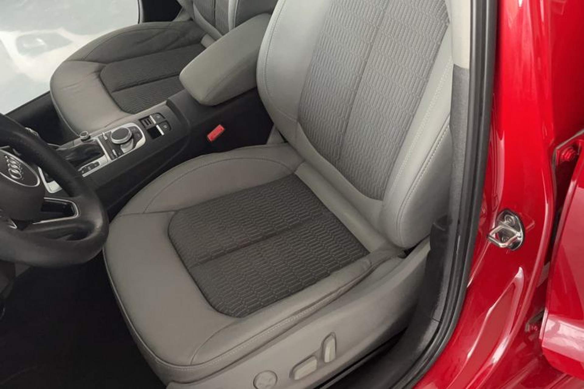 Used Audi A3 2019 Limousine 35 TFSI Fashion Edition China VI Emission Standard Left Front Seat