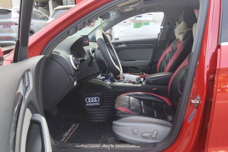 Used Audi A3 2019 Limousine 35 TFSI Fashion Edition China VI Emission Standard Left Front Seat