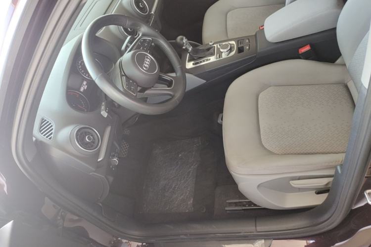 Used Audi A3 2019 Sportback 35 TFSI Ambition China VI Left Front Seat