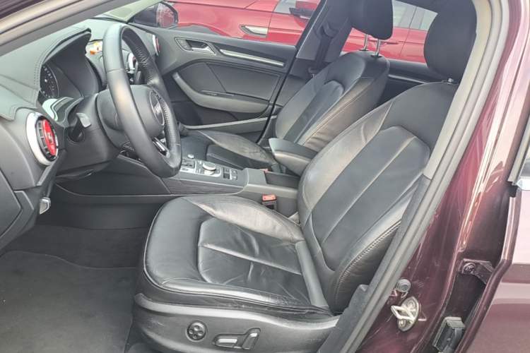 Used Audi A3 2019 Limousine 35 TFSI Style Edition China VI Emission Standard Left Front Seat