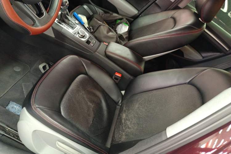 Used Audi A3 2019 Limousine 35 TFSI Ambition China VI Left Front Seat