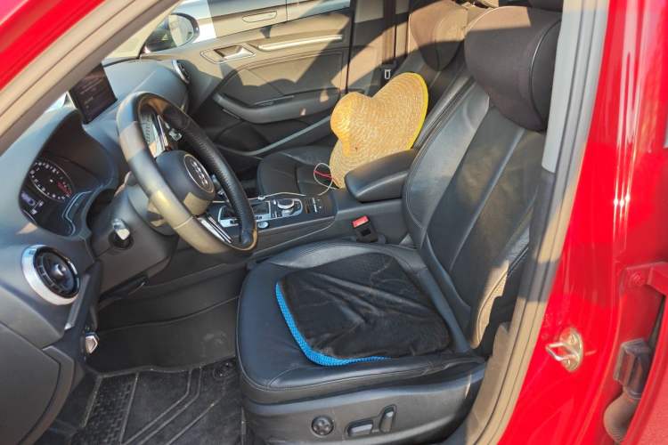 Used Audi A3 2019 Limousine 35 TFSI Style Edition China VI Emission Standard Left Front Seat