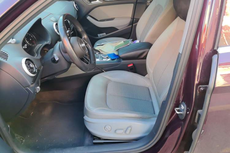 Used Audi A3 2019 Limousine 35 TFSI Fashion Edition China VI Emission Standard Left Front Seat