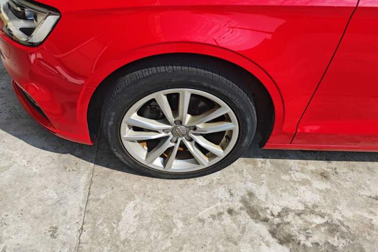 Used Audi A3 2019 Limousine 35 TFSI Ambition China V Left Front Wheel Hub