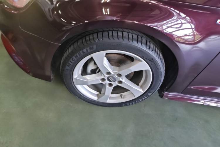 Used Audi A3 2019 Sportback 35 TFSI Fashion Edition China V Left Front Wheel Hub