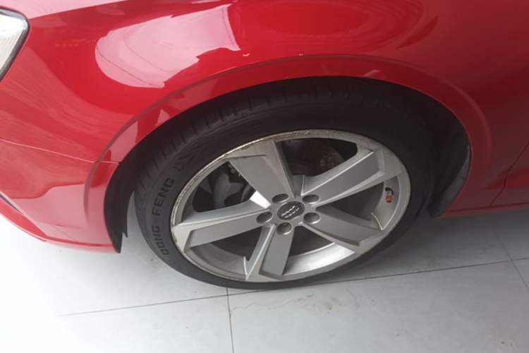 Used Audi A3 2019 Limousine 35 TFSI Style Edition China VI Emission Standard Left Front Wheel Hub