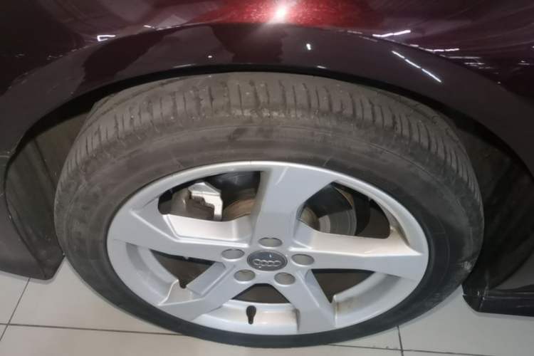 Used Audi A3 2019 Sportback 35 TFSI Fashion Edition China V Left Front Wheel Hub