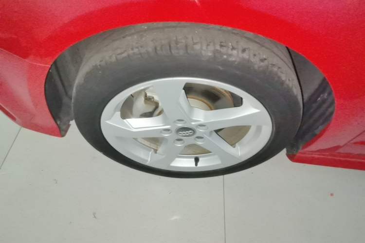 Used Audi A3 2019 Sportback 35 TFSI Fashion Edition China VI Emission Standard Left Front Wheel Hub