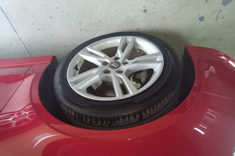 Used Audi A3 2019 Limousine 35 TFSI Fashion Edition China V standard Left Front Wheel Hub