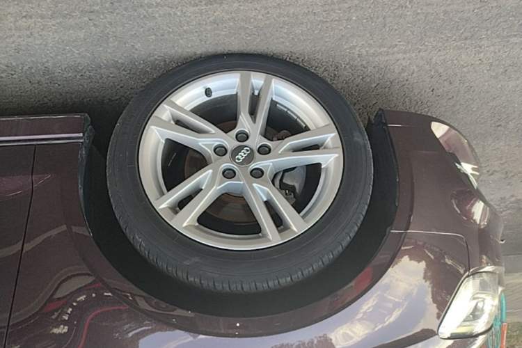 Used Audi A3 2019 Limousine 35 TFSI Fashion Edition China VI Emission Standard Left Front Wheel Hub