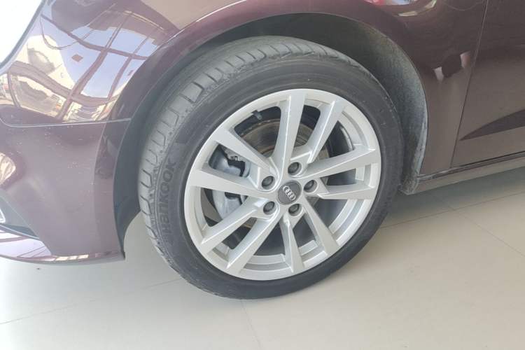 Used Audi A3 2019 Sportback 35 TFSI Ambition China VI Left Front Wheel Hub