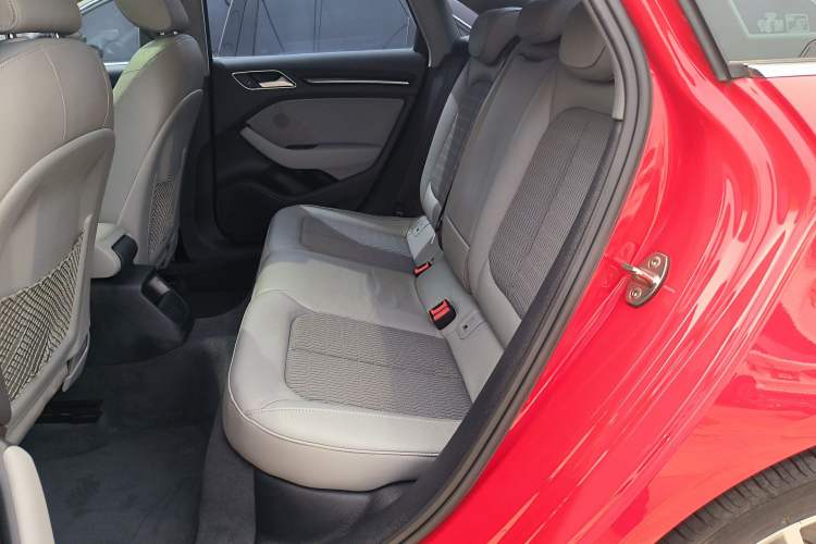 Used Audi A3 2019 Limousine 35 TFSI Fashion Edition China VI Emission Standard Left Rear Seat
