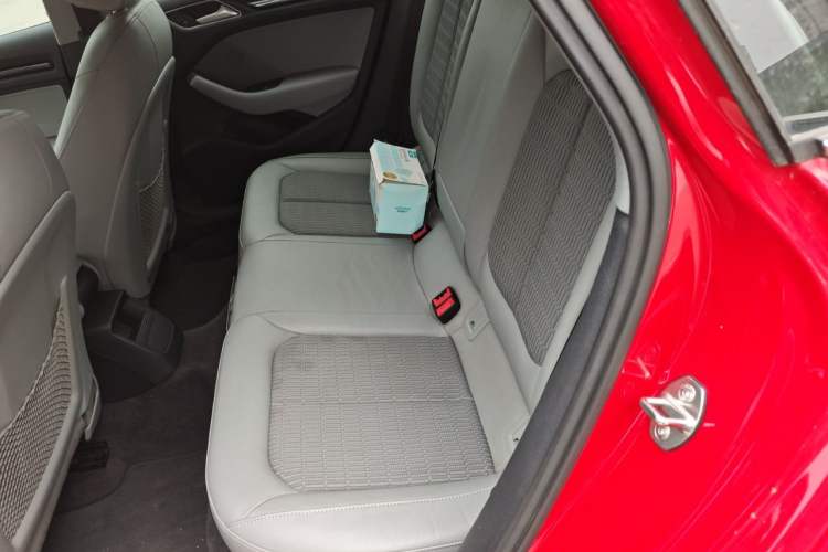 Used Audi A3 2019 Limousine 35 TFSI Fashion Edition China VI Emission Standard Left Rear Seat