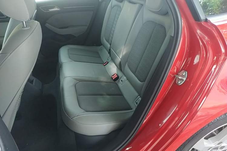 Used Audi A3 2019 Sportback 35 TFSI Fashion Edition China VI Emission Standard Left Rear Seat