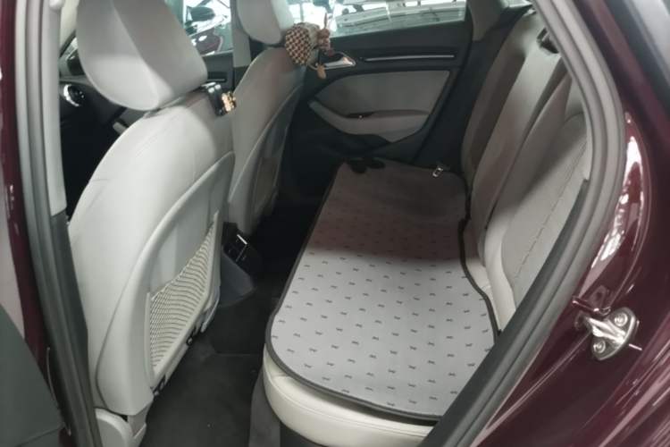Used Audi A3 2019 Sportback 35 TFSI Fashion Edition China VI Emission Standard Left Rear Seat