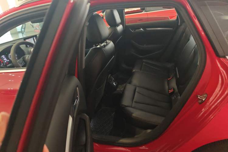 Used Audi A3 2019 Sportback 35 TFSI Sporty Version China VI Left Rear Seat