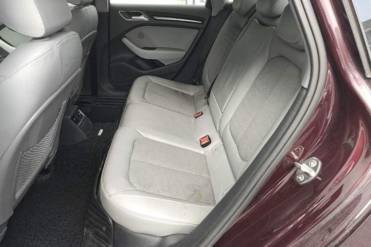 Used Audi A3 2019 Limousine 35 TFSI Fashion Edition China VI Emission Standard Left Rear Seat