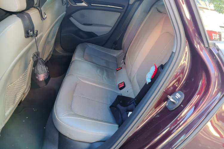 Used Audi A3 2019 Limousine 35 TFSI Fashion Edition China VI Emission Standard Left Rear Seat