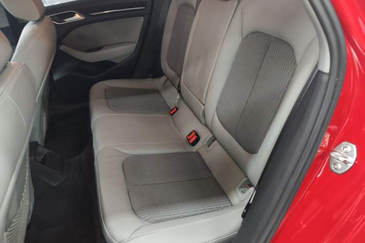Used Audi A3 2019 Limousine 35 TFSI Fashion Edition China VI Emission Standard Left Rear Seat