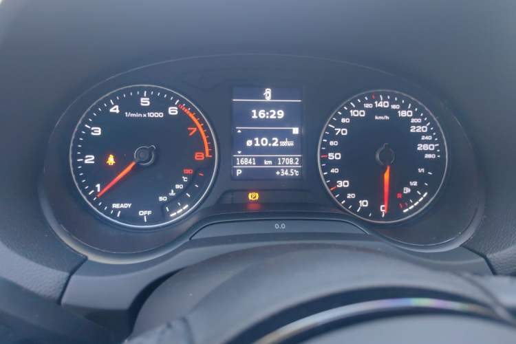 Used Audi A3 2019 Limousine 35 TFSI Fashion Edition China V standard Odometer Close Up