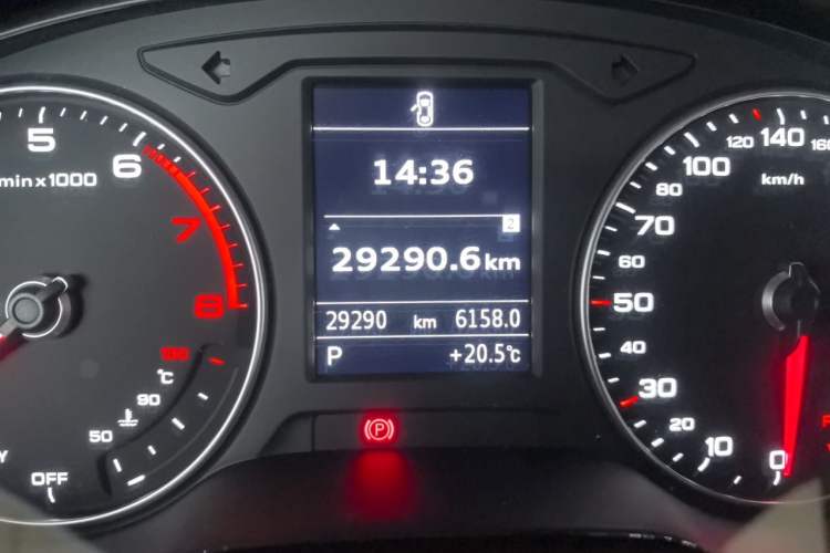 Used Audi A3 2019 Limousine 35 TFSI Ambition China VI Odometer Close Up