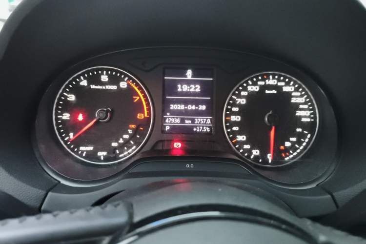 Used Audi A3 2019 Sportback 35 TFSI Ambition China VI Odometer Close Up