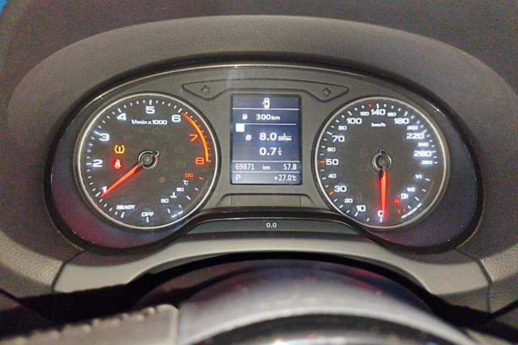 Used Audi A3 2019 Limousine 35 TFSI Sporty Version China VI Odometer Close Up