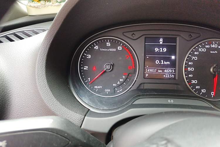 Used Audi A3 2019 Limousine 35 TFSI Ambition China V Odometer Close Up