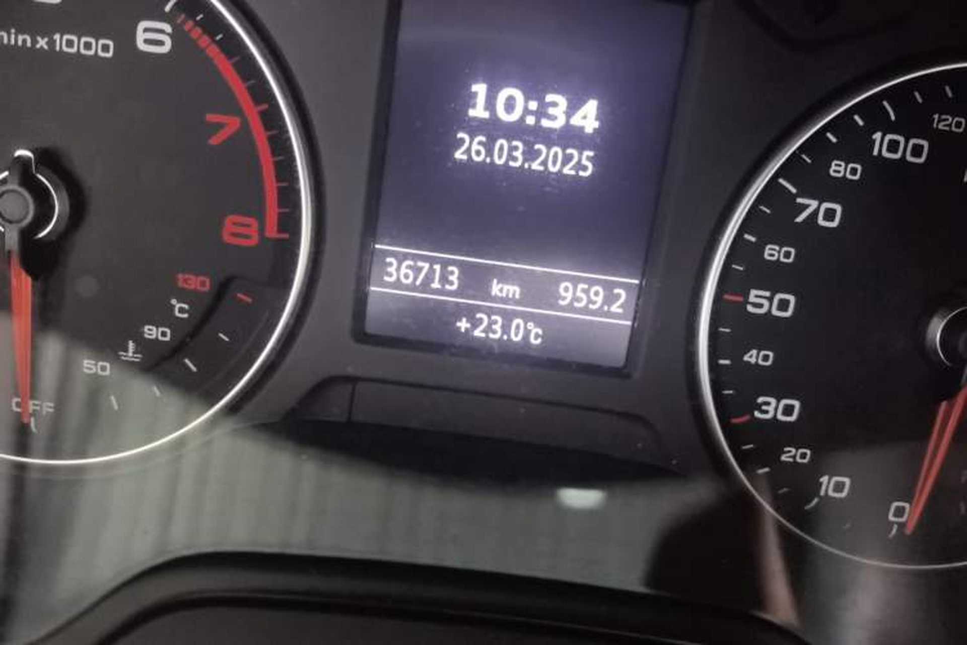 Used Audi A3 2019 Sportback 35 TFSI Fashion Edition China V Odometer Close Up