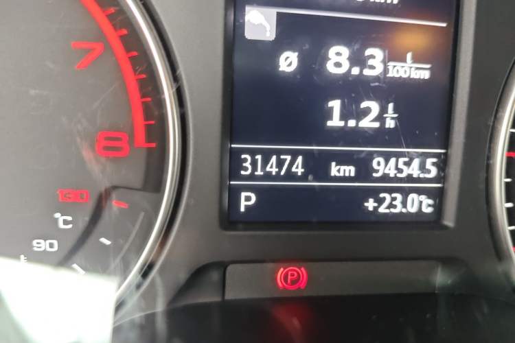 Used Audi A3 2019 Sportback 35 TFSI Ambition China VI Odometer Close Up