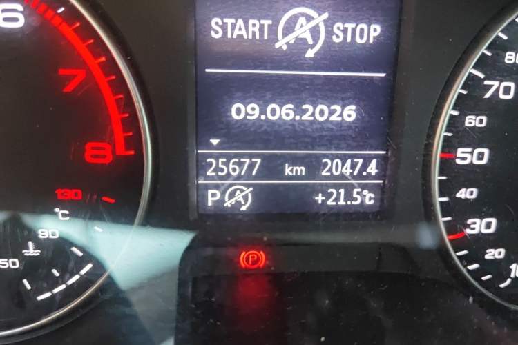 Used Audi A3 2019 Limousine 35 TFSI Ambition China VI Odometer Close Up