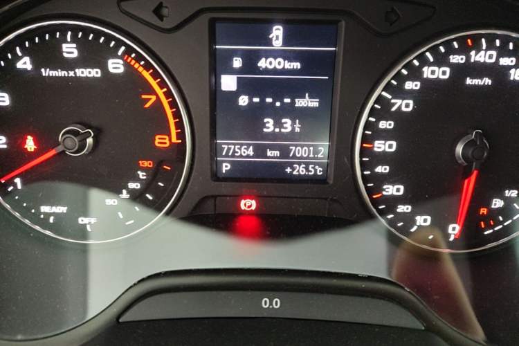 Used Audi A3 2019 Limousine 35 TFSI Fashion Edition China VI Emission Standard Odometer Close Up