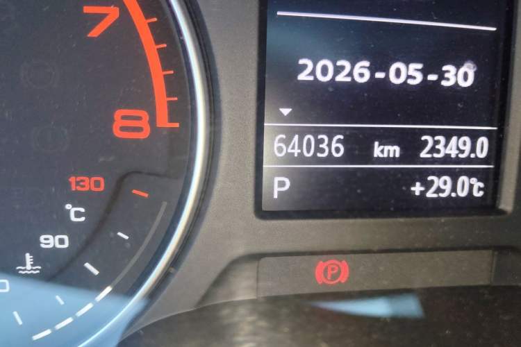 Used Audi A3 2019 Limousine 35 TFSI Fashion Edition China VI Emission Standard Odometer Close Up