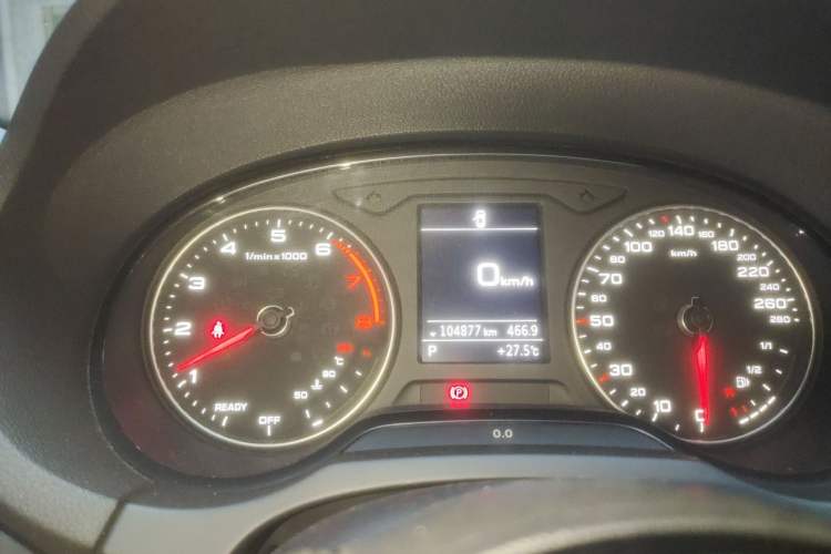 Used Audi A3 2019 Limousine 35 TFSI Style Version China V Emission Standard Odometer Close Up