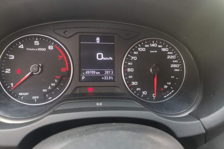 Used Audi A3 2019 Limousine 35 TFSI Ambition China VI Odometer Close Up