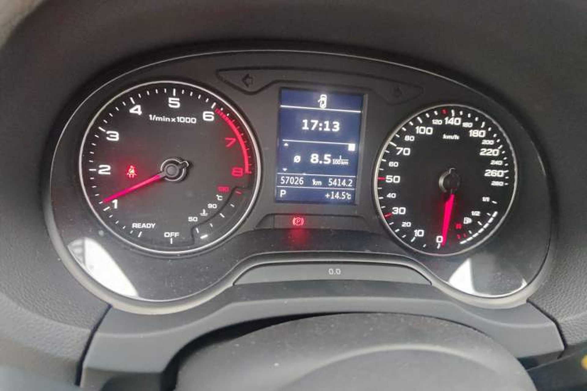 Used Audi A3 2019 Limousine 35 TFSI Ambition China V Odometer Close Up