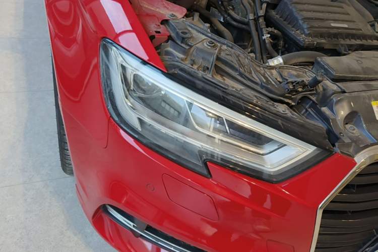 Used Audi A3 2019 Limousine 35 TFSI Fashion Edition China V standard Right Front Headlight