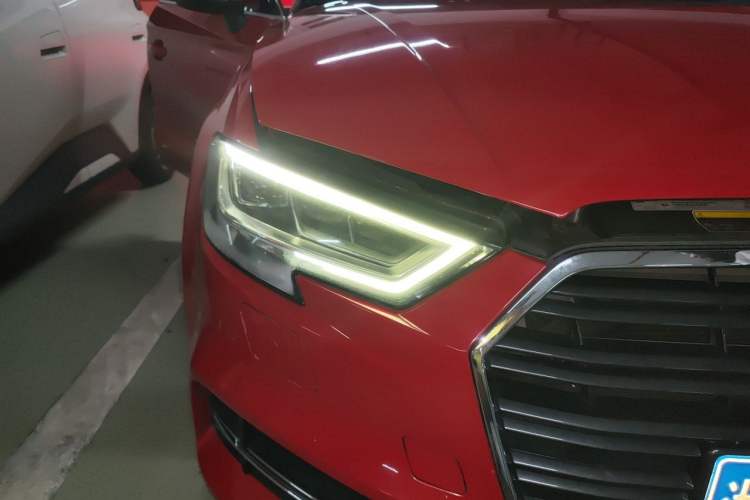 Used Audi A3 2019 Limousine 35 TFSI Fashion Edition China VI Emission Standard Right Front Headlight