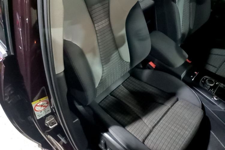 Used Audi A3 2019 Sportback 35 TFSI Sporty Version China VI Right Front Seat