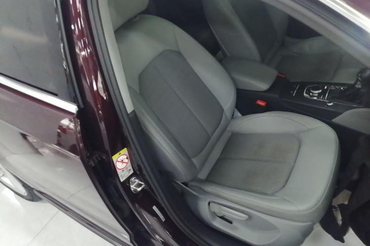 Used Audi A3 2019 Sportback 35 TFSI Fashion Edition China VI Emission Standard Right Front Seat