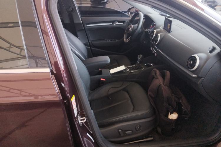 Used Audi A3 2019 Sportback 35 TFSI Style Edition China VI Emission Standard Right Front Seat
