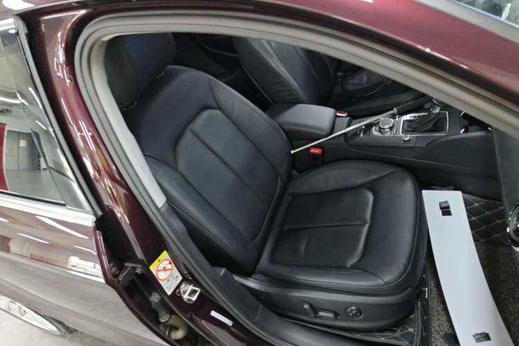 Used Audi A3 2019 Limousine 35 TFSI Style Version China V Emission Standard Right Front Seat