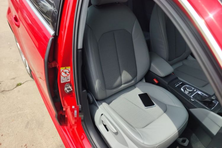 Used Audi A3 2019 Sportback 35 TFSI Fashion Edition China VI Emission Standard Right Front Seat