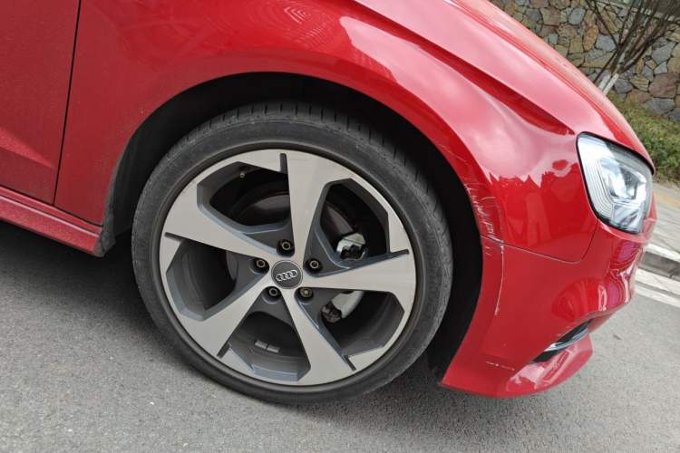 Used Audi A3 2019 Sportback 35 TFSI Sporty Version National V Right Front Wheel Hub